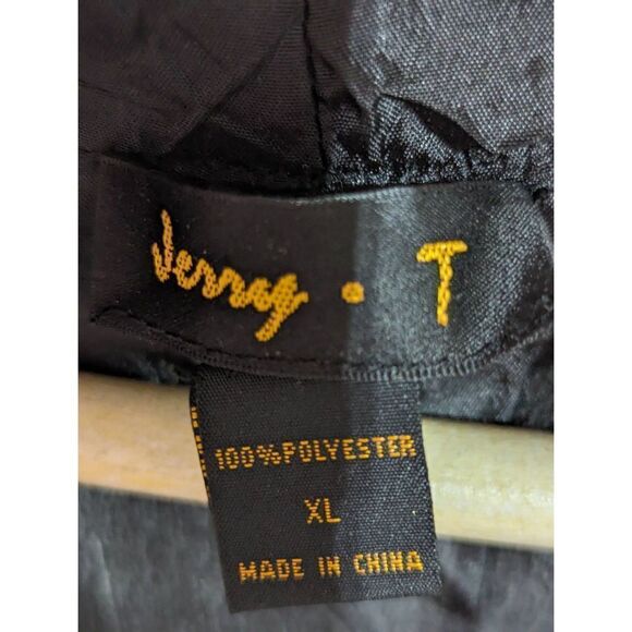 Jerry T Women's Black Silky Rhinestone Buttons Long-Sleeve Smocked Blouse Extra - Picture 2 of 5